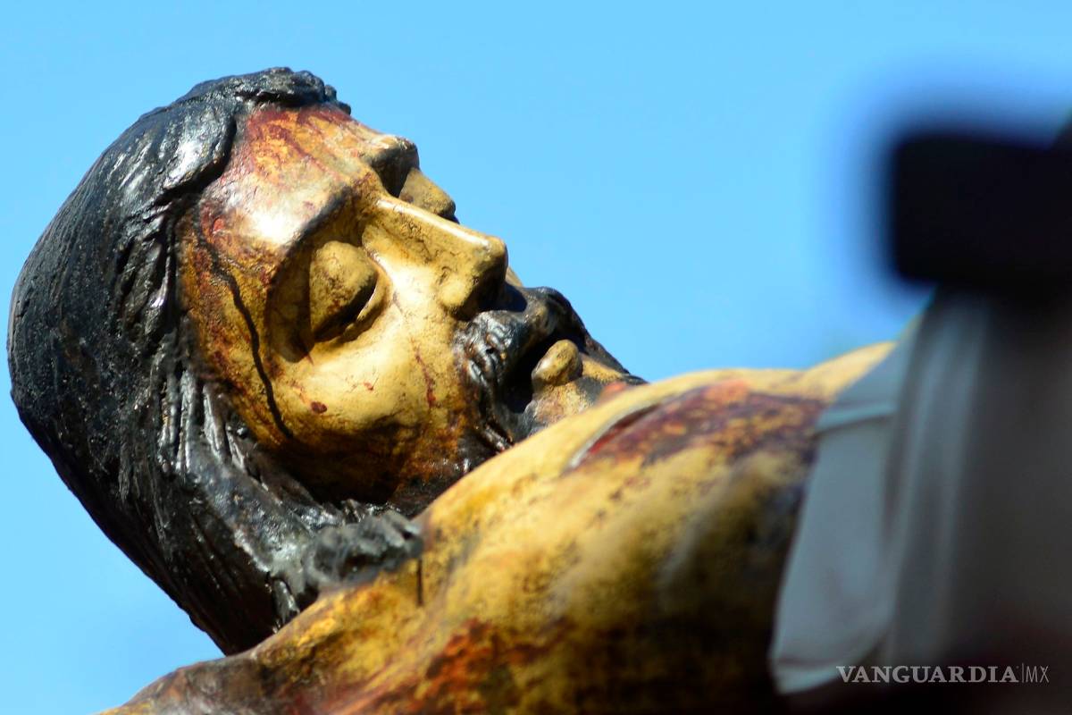 Presentan novenario de Santo Cristo en Saltillo