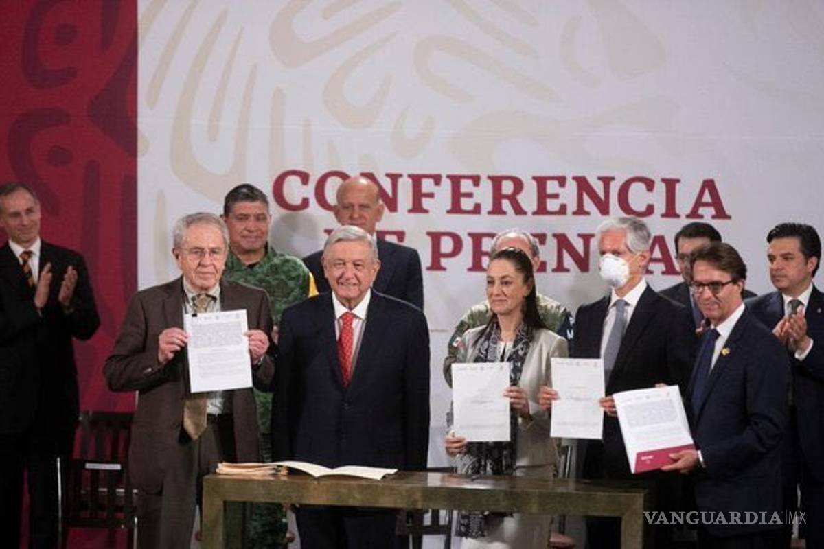 $!Alfredo del Mazo usó cubrebocas en La Mañanera de AMLO, fue el único