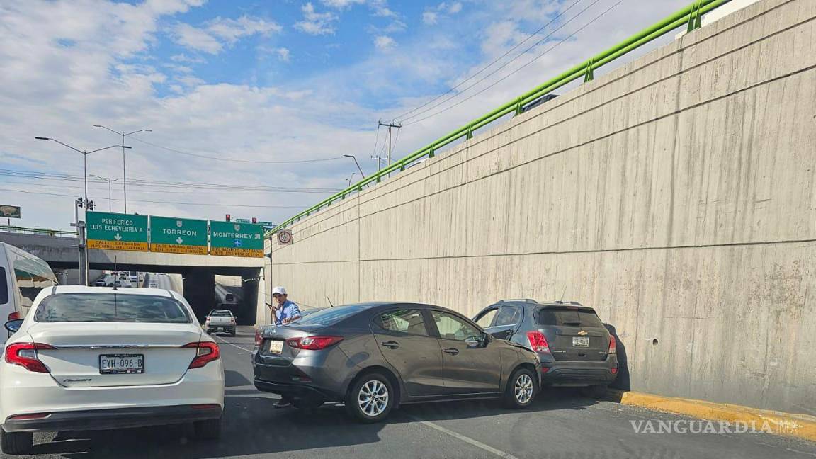 Accidente en el Nazario de Saltillo ocasiona gran caos vial