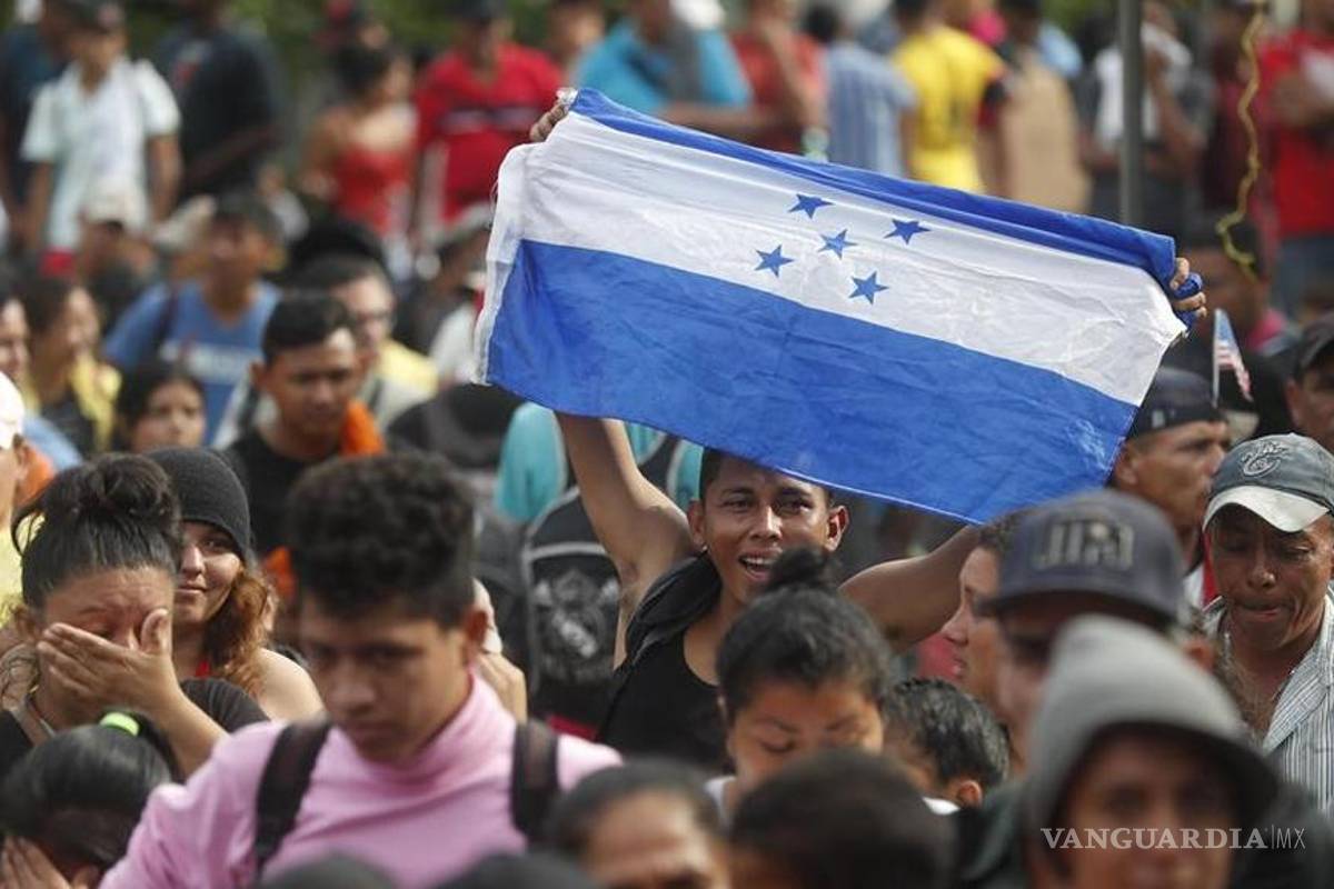 Hondureños exigen agilizar ingreso a EU o 50 mil dólares para 'un retorno digno'
