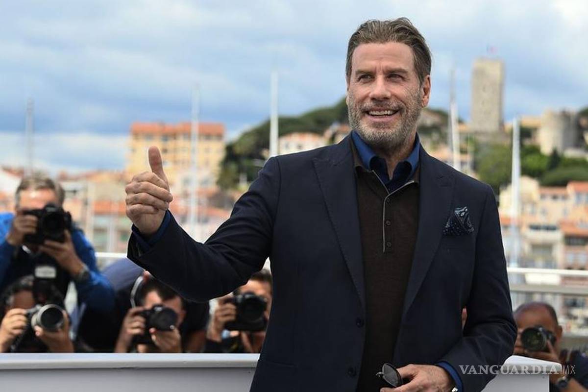 John Travolta baila a ritmo de rap... ¡con 50 Cent!