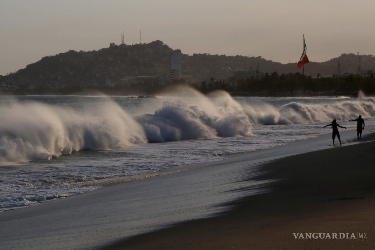 ¿Qué es el fenómeno mar de fondo que está afectando a las playas de Acapulco?