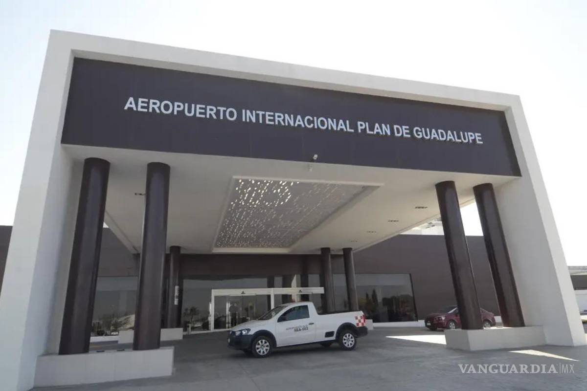 Saltillo: Debido al mal clima desvían vuelo de Viva Aerobús al aeropuerto de Monterrey