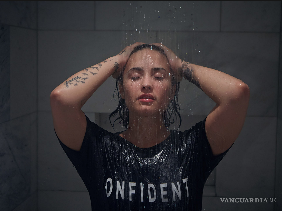 $!Demi Lovato hace un desnudo para Vanity Fair sin maquillaje ni photoshop.