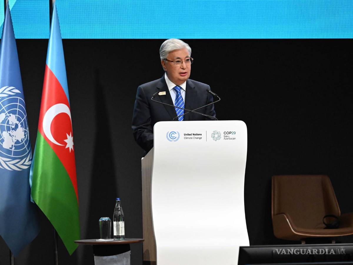 $!El presidente de Kazajistán, Kasim-Yomart Tokáyev, durante su intervención en la Cumbre del Clima COP29.