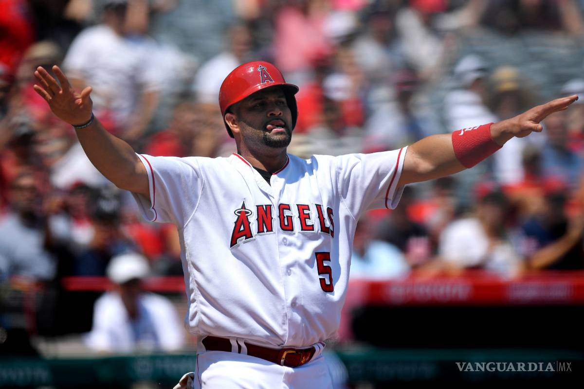 Pujols conecta su cuadrangular 584 y supera a McGwire