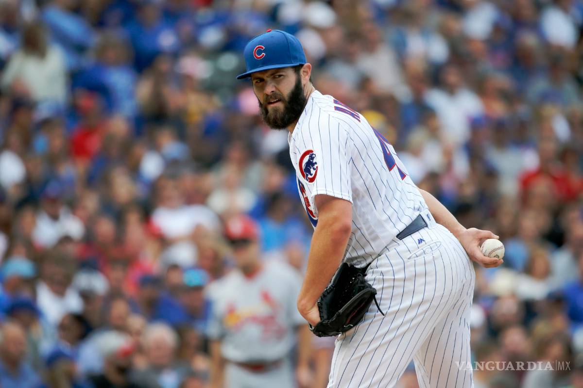 Arrieta sale muy inspirado ¡Poncha a 10!