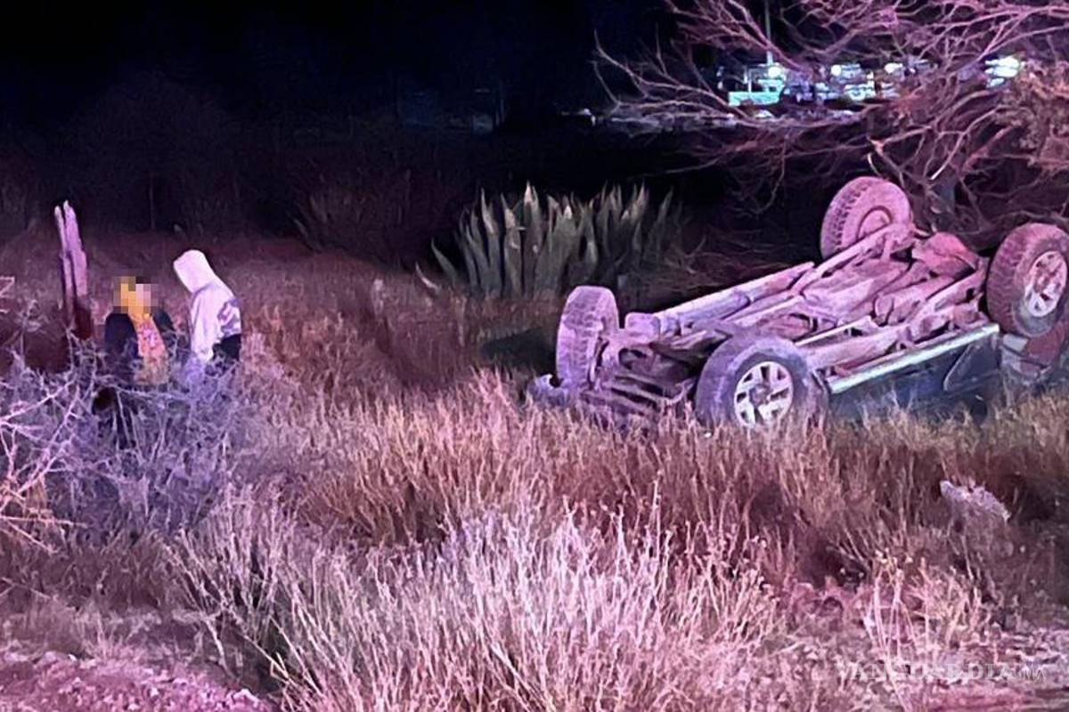 Pierde la vida tras volcadura en la Saltillo-Torreón; conductora queda grave