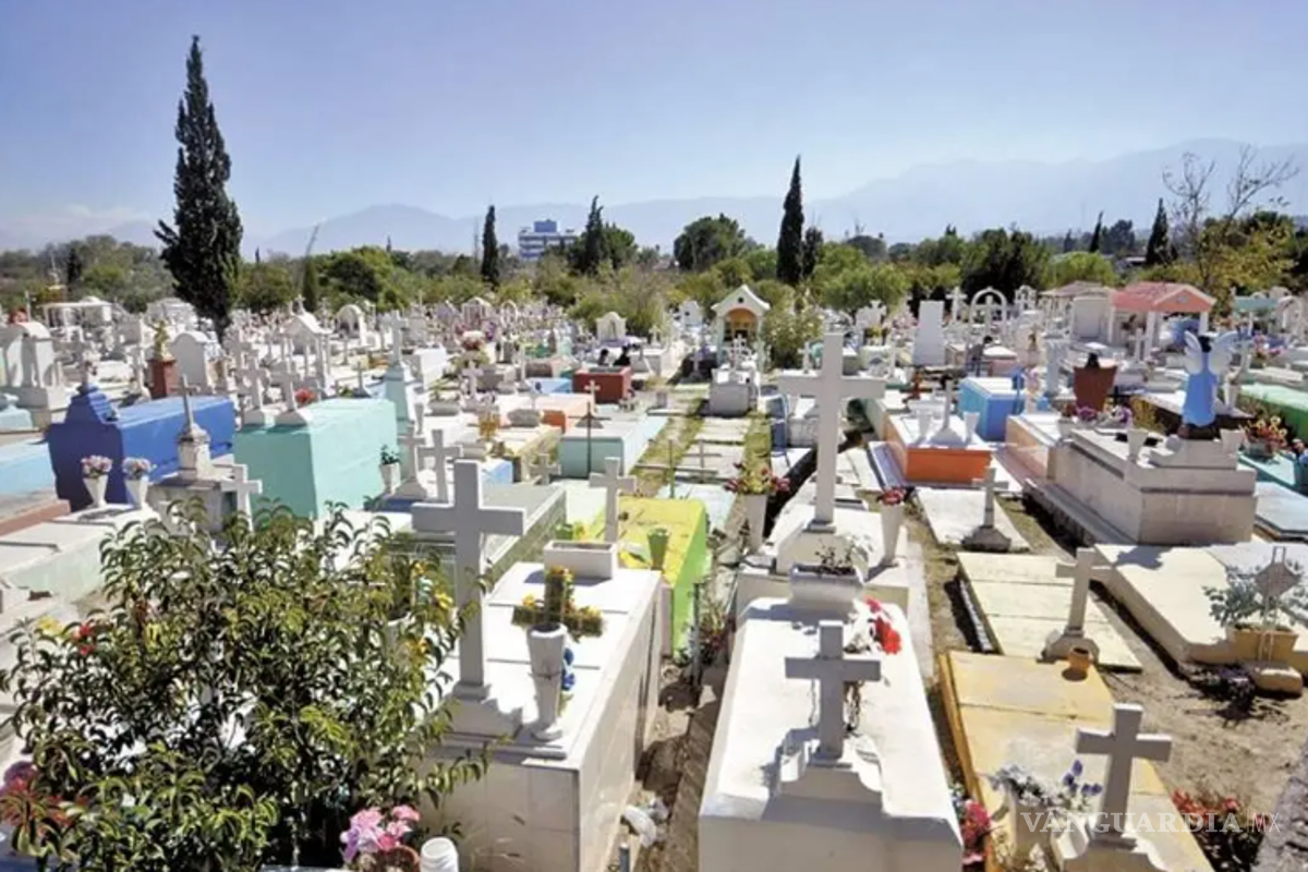 Saltillo prepara panteones para el Día de Muertos: refuerzan limpieza y controlan ingreso de músicos