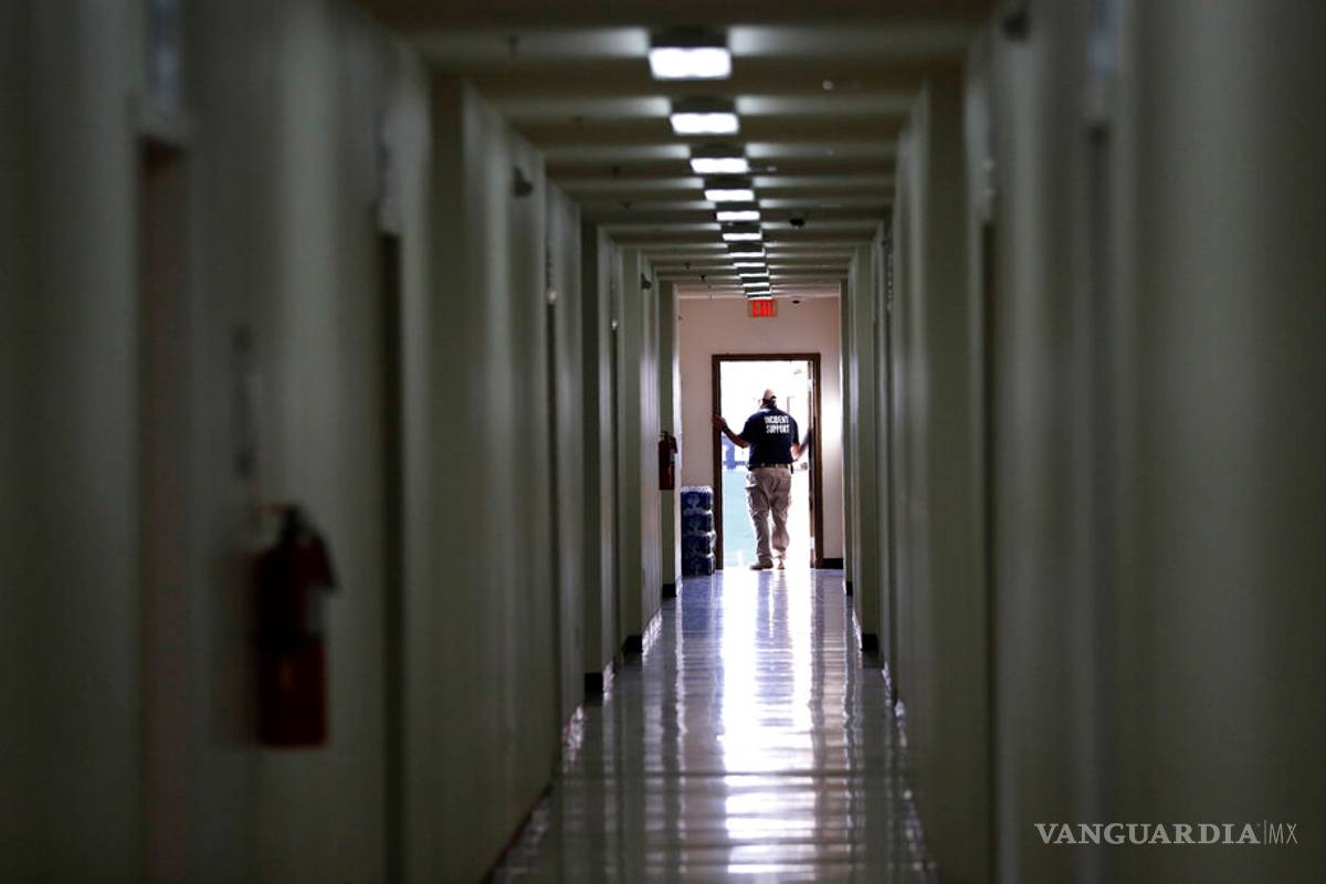 Jueza retrasa plazo para liberar a niños migrantes en Estados Unidos