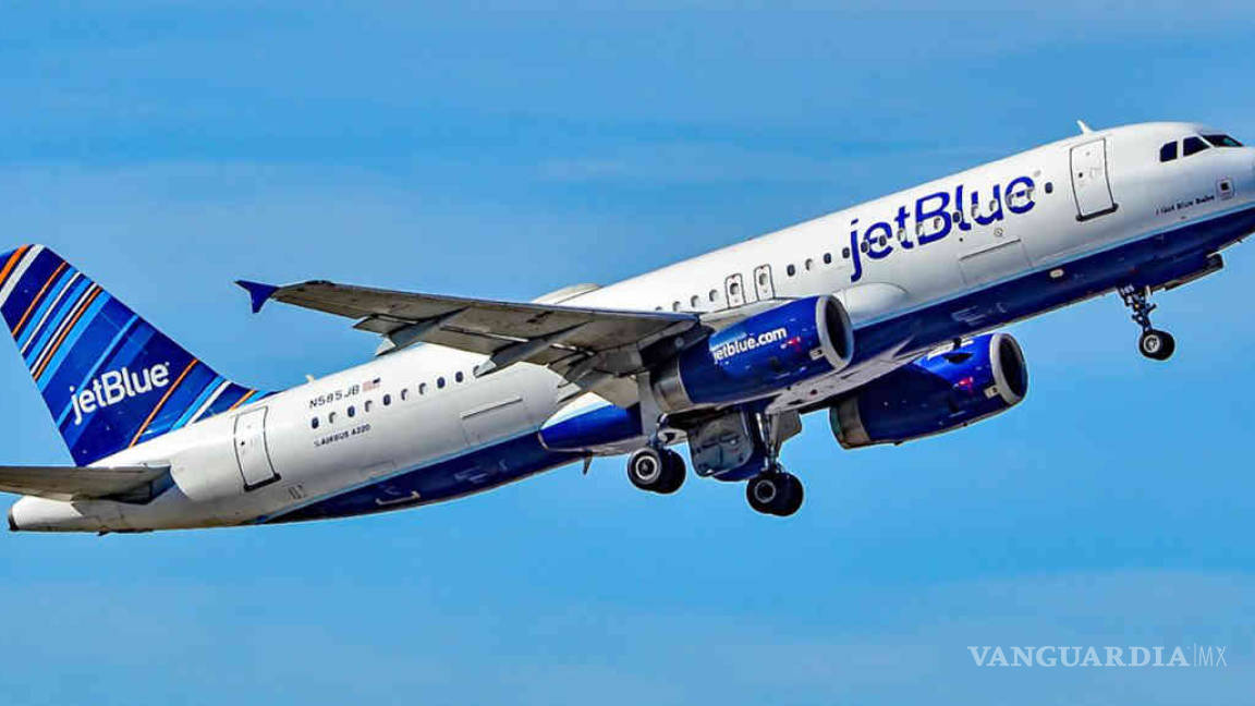 JetBlue busca compensar las emisiones contaminantes de sus vuelos en Estados Unidos
