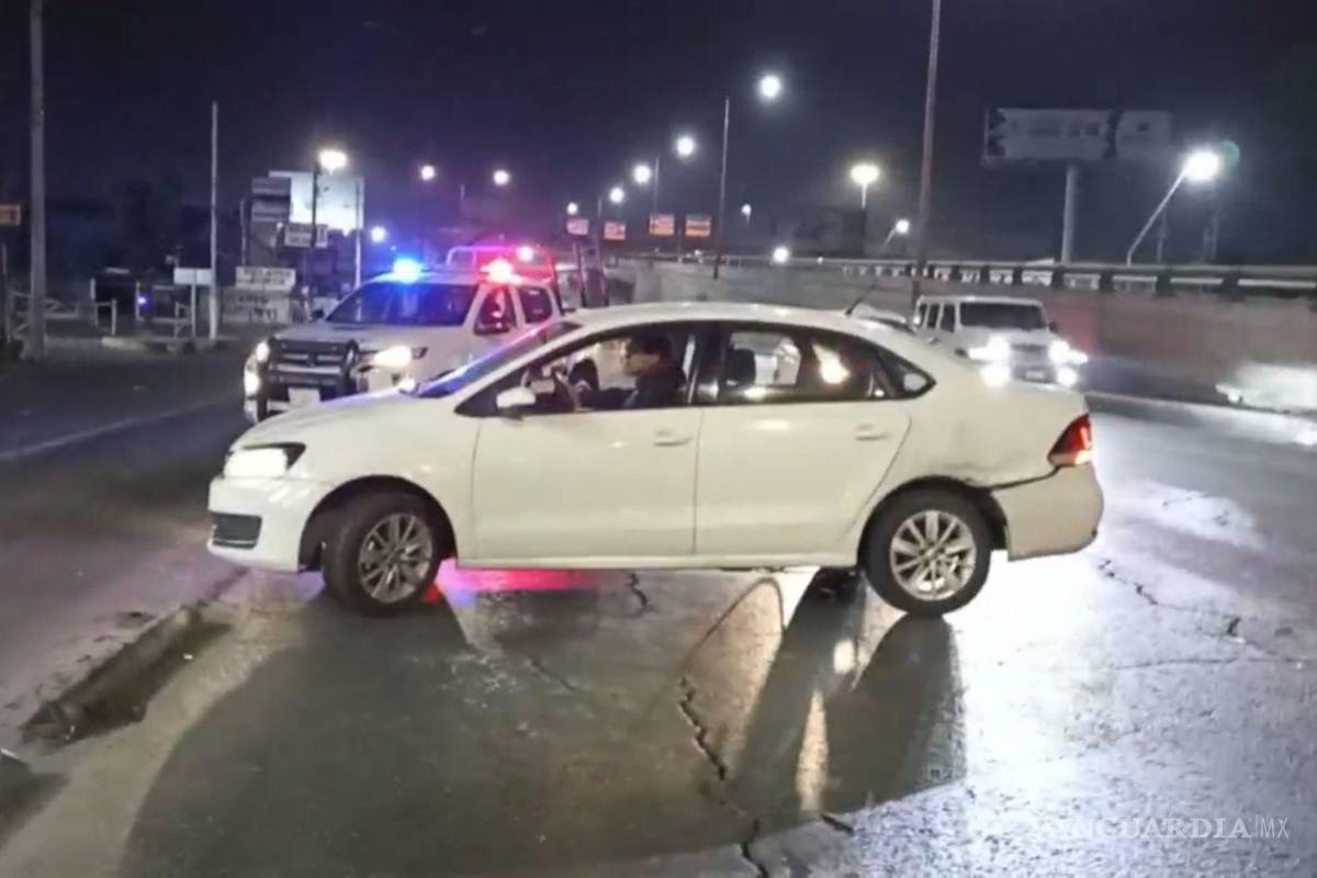 $!Elementos de Tránsito Municipal abanderaron la zona para evitar otro percance.