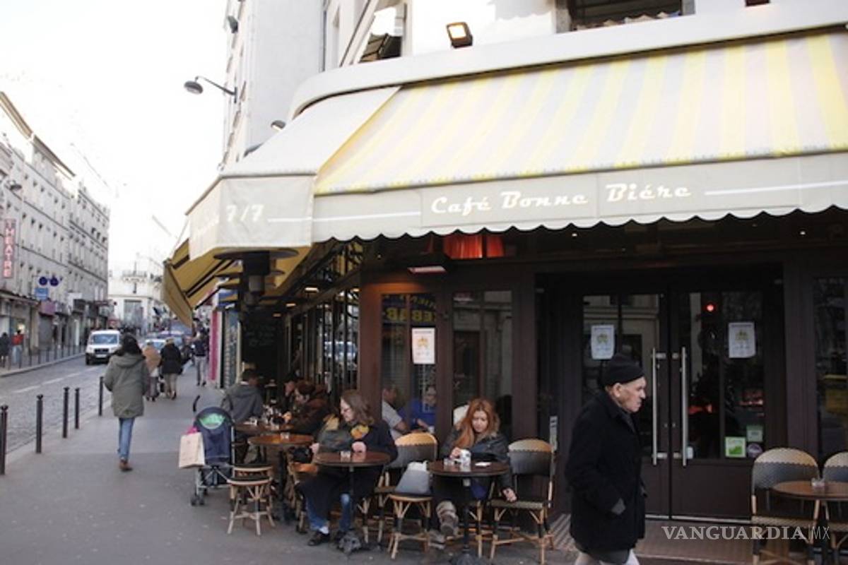 Reapertura del primer café de París que sufrió atentados