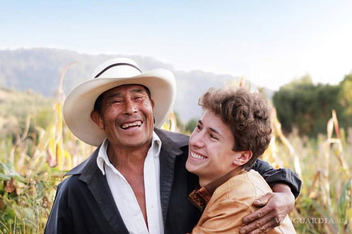¡Por fin! Juanpa Zurita entrega casas a afectados por sismos de 2017 en México