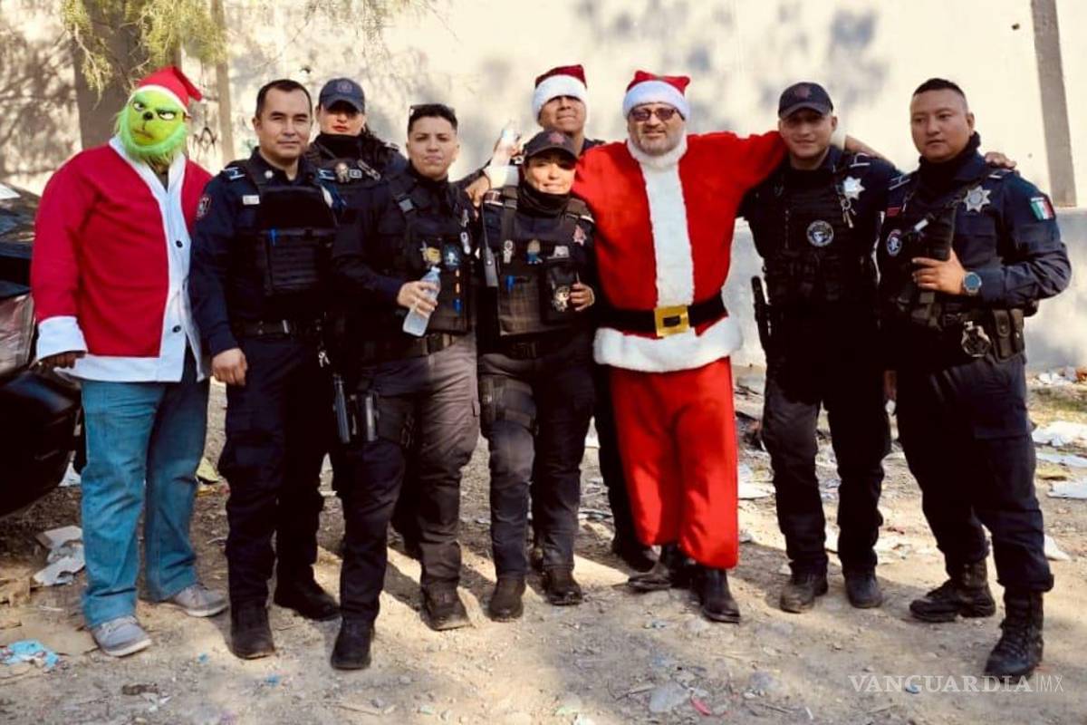 Uniformados de Guadalupe, NL llevan alegría a niños de escasos recursos