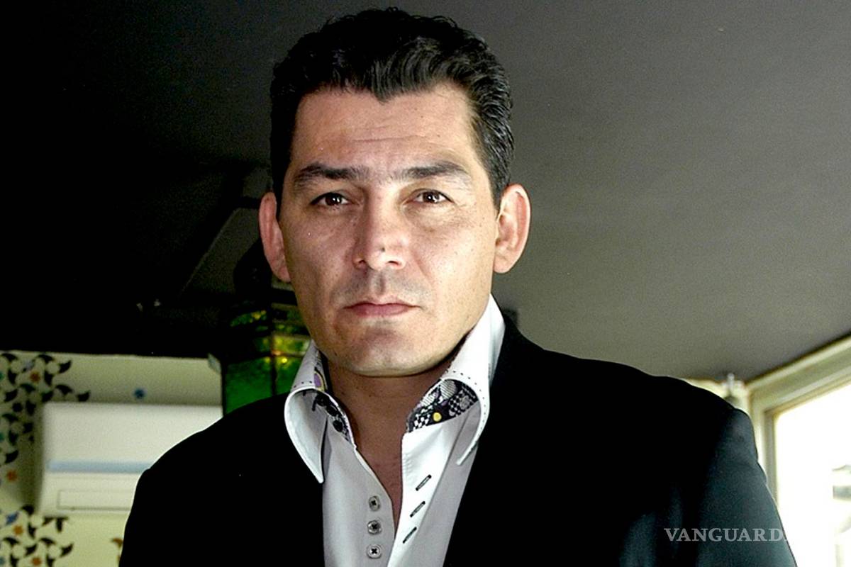 José Manuel Figueroa combina su carrera como actor y cantante