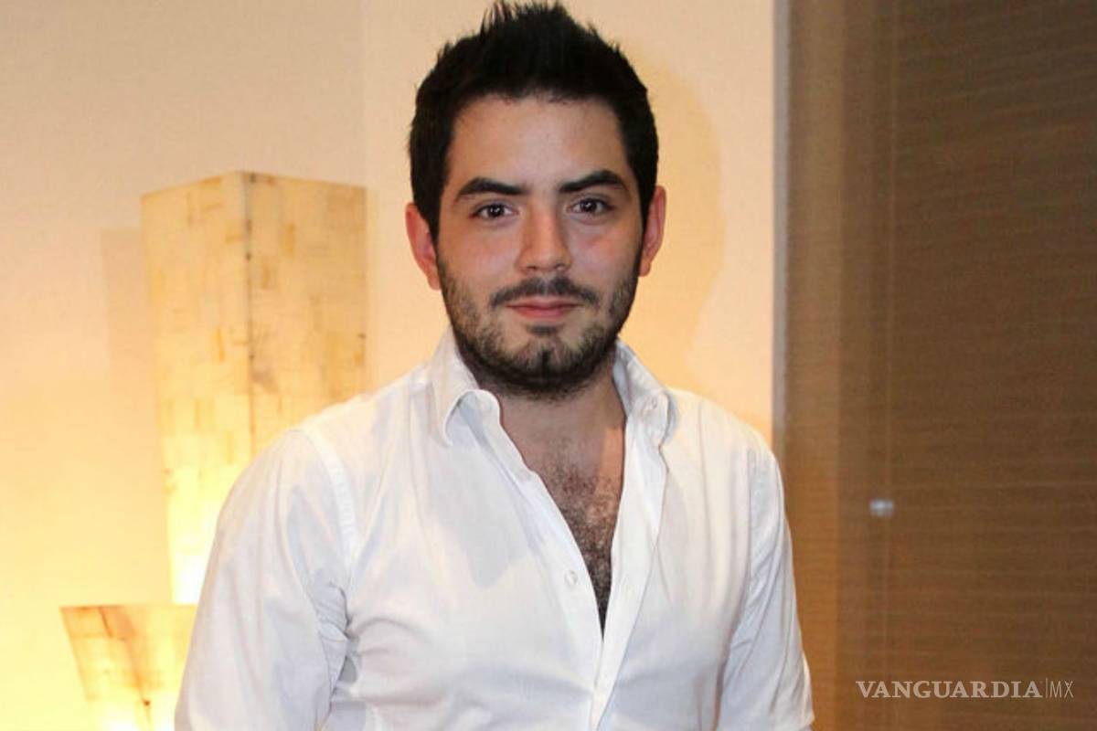 José Eduardo Derbez alquila vestidos de Victoria Ruffo en su negocio