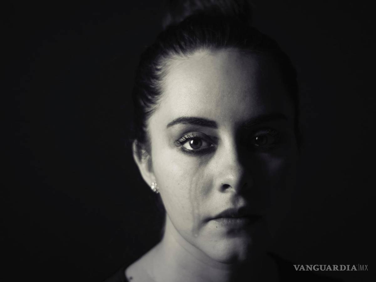 $!Uno de los síntomas es tener pensamientos negativos.