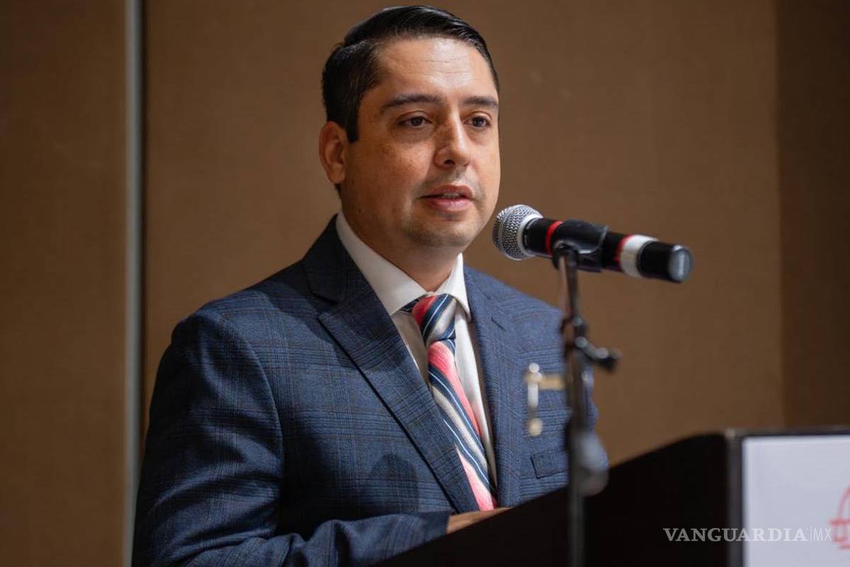 $!Guillermo Nicolás López Elizondo asumió la presidencia del organismo notarial.