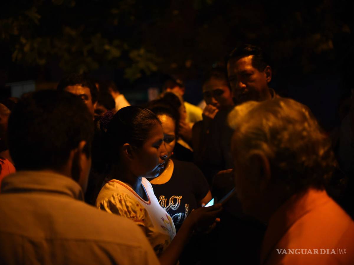 $!Familiares de empleados en Coatzacoalcos, en la incertidumbre