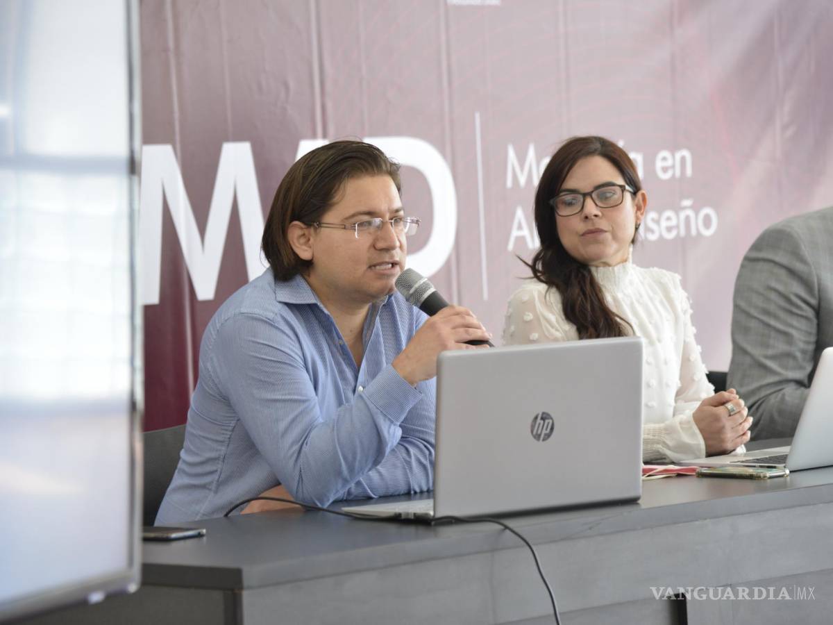 $!Darío Aguillón, director de la EAP, y Argelia Dávila, coordinadora de posgrado.