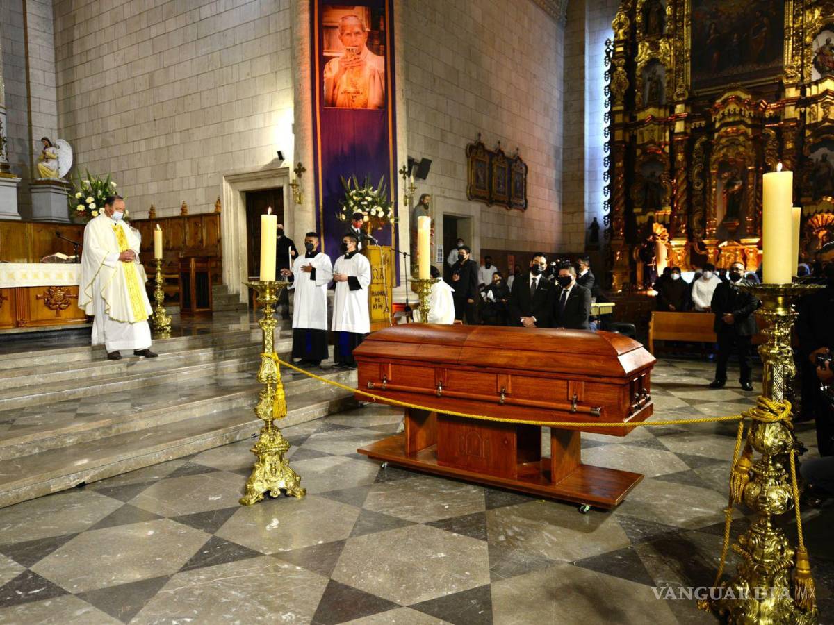 $!Será a lo largo del domingo que se realizarán dos misas más para despedir y recordar al obispo.
