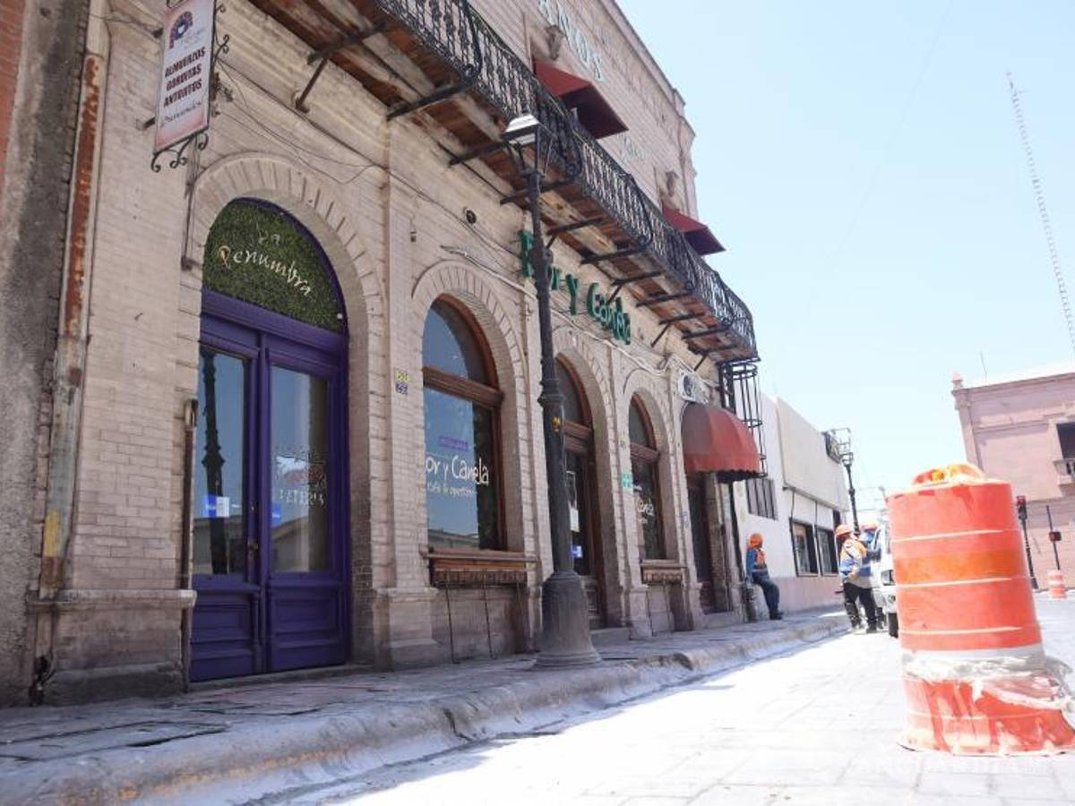 $!El ruido y el polvo son otros factores que pueden llegar a incomodar a los clientes, pues muchos acuden a trabajar con sus computadoras.