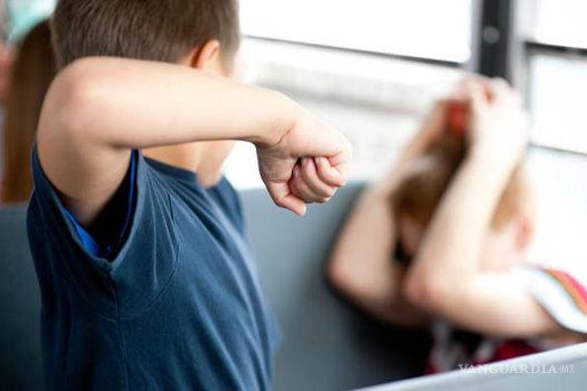 ‘Dame tu celular o te pico’, así asalta menor de 8 años a sus vecinos (video)