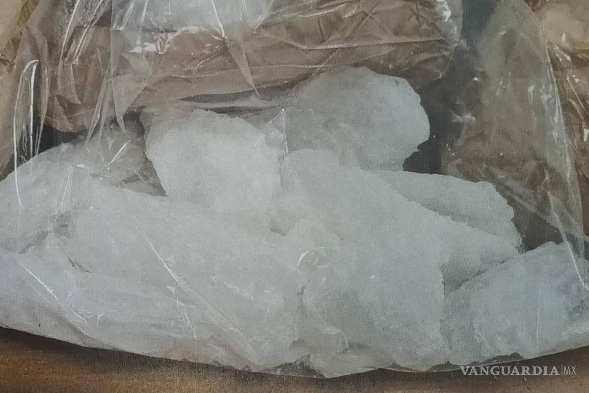 $!El Ministerio Público Federal presentó los objetos incautados, incluyendo los paquetes de drogas, como prueba ante el juez de control.