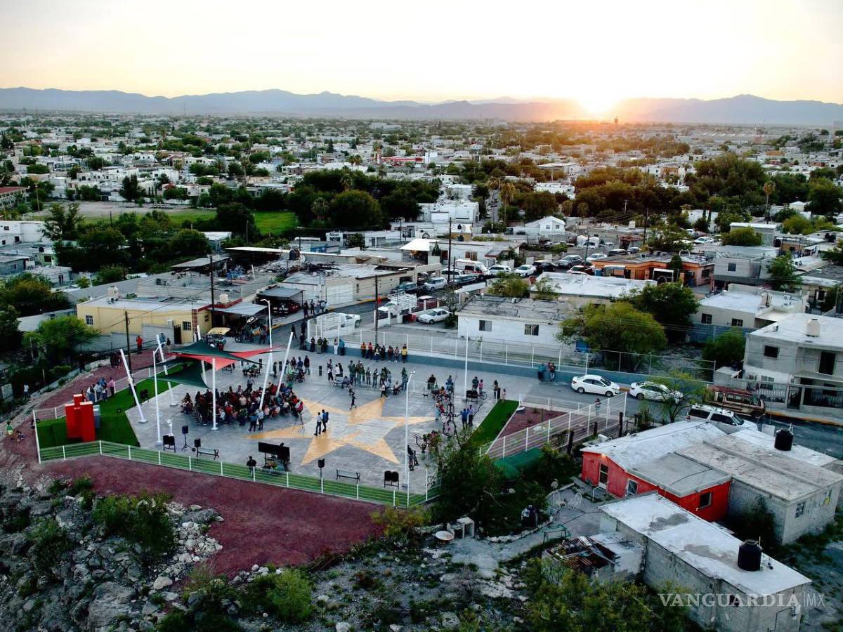 $!Las familias de la colonia San Francisco ahora cuentan con una plaza renovada y calles pavimentadas que mejoran su entorno.