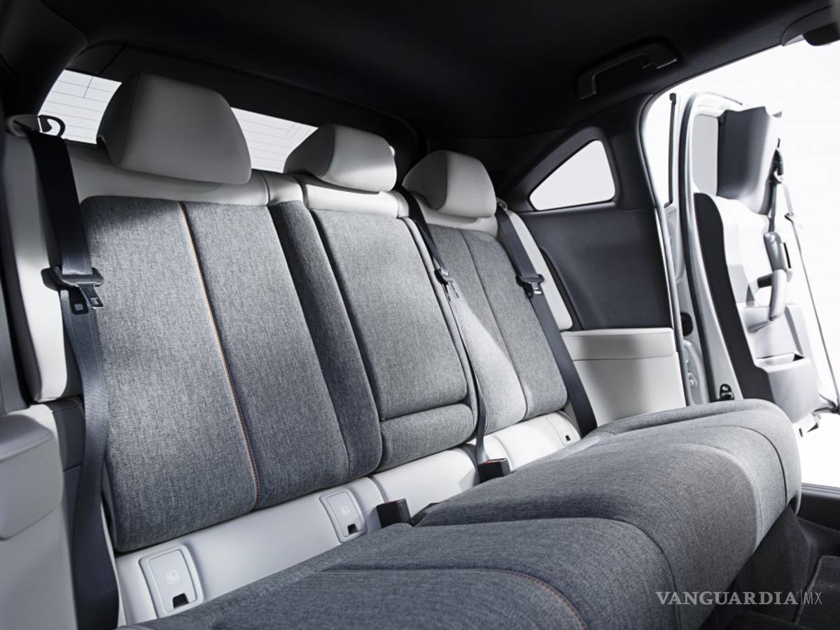 $!Mazda MX-30, la marca japonesa entra a la era eléctrica con un llamativo SUV