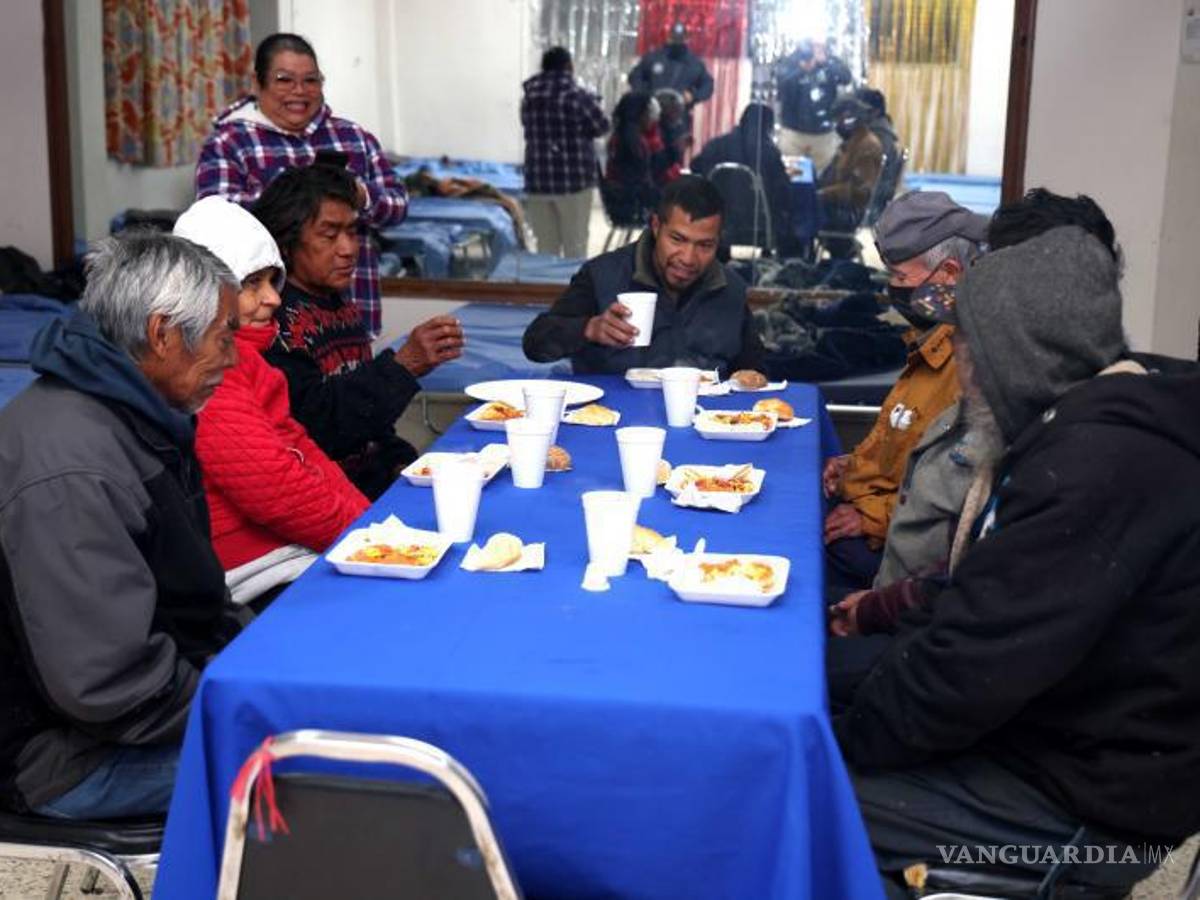 $!El municipio de San Nicolás de los Garza, Nuevo León, habilitó un albergue para personas en situación vulnerable ante las bajas temperaturas en el estado.