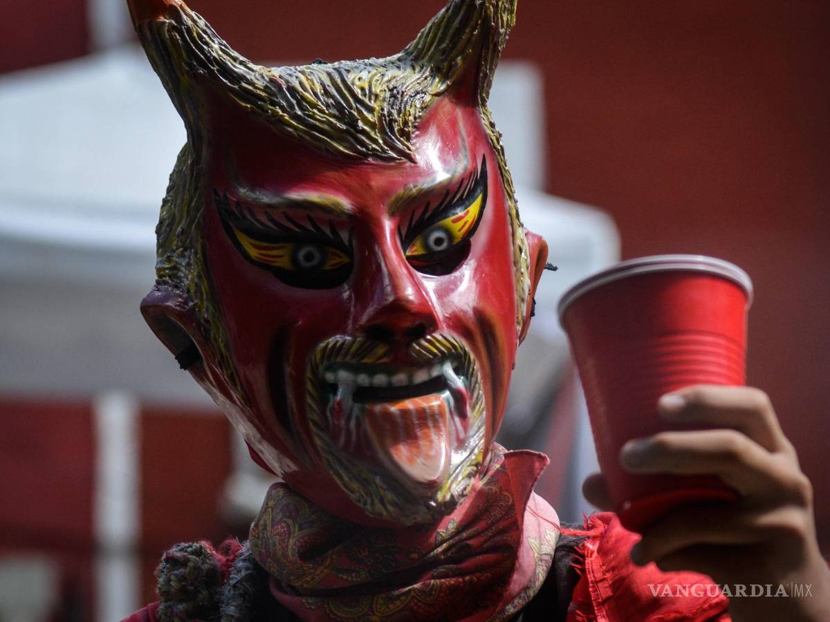 $!Vida cotidiana en el centro de Guanajuato durante el tercer día de actividades del 50 Festival Internacional Cervantino (FIC).