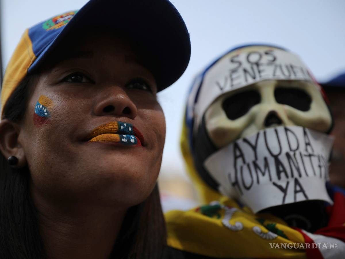 $!Los venezolanos salen a las calles de todo el país para exigir la renuncia de Nicolás Maduro