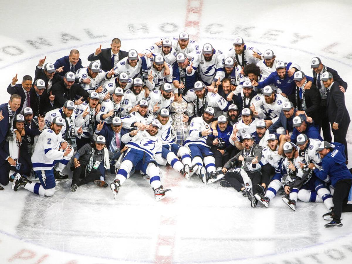 $!El Lightning de Tampa Bay es el campeón de la NHL