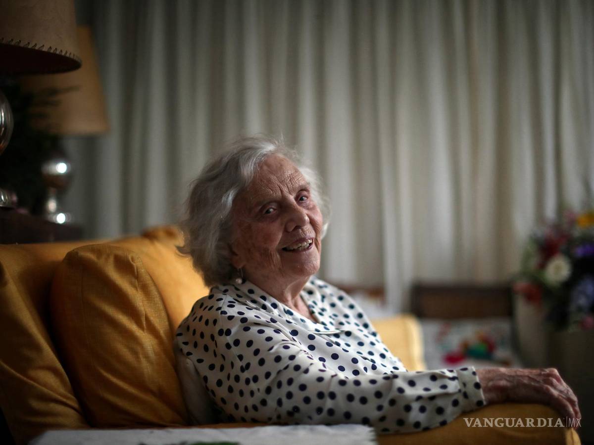 $!La periodista y escritora mexicana Elena Poniatowska en Ciudad de México.