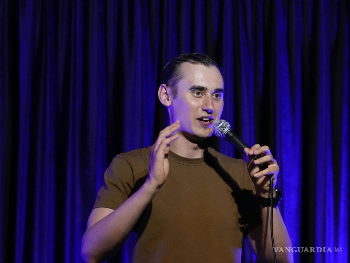 $!Serhiy Lipko durante un espectáculo de comedia en Kiev, Ucrania