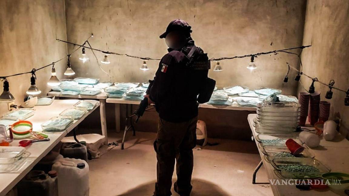 $!La FGR, a través de la FEMDO, con apoyo de elementos de la AIC aseguraron alrededor de 306 mil pastillas de probable fentanilo en Tijuana, Baja California.