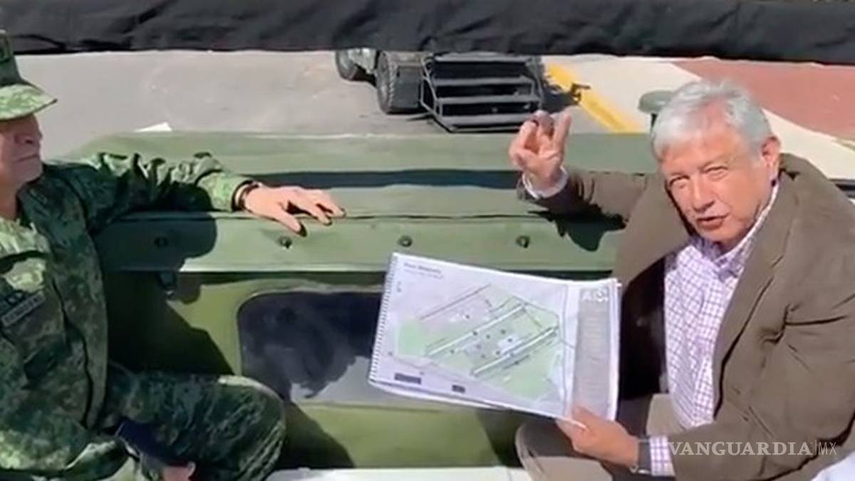 AMLO visita base aerea de Santa Lucía por construcción del Aeropuerto