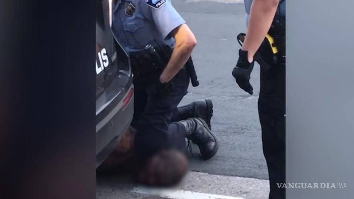 Autopsia de George Floyd reveló que murió por ‘asfixia mecánica’