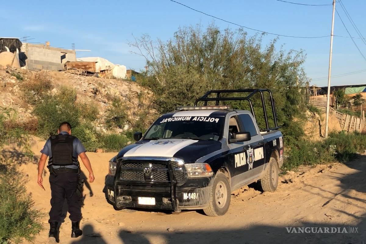 Vecinos de colonia de Saltillo, logran capturar a presunto ladrón... casi lo linchan
