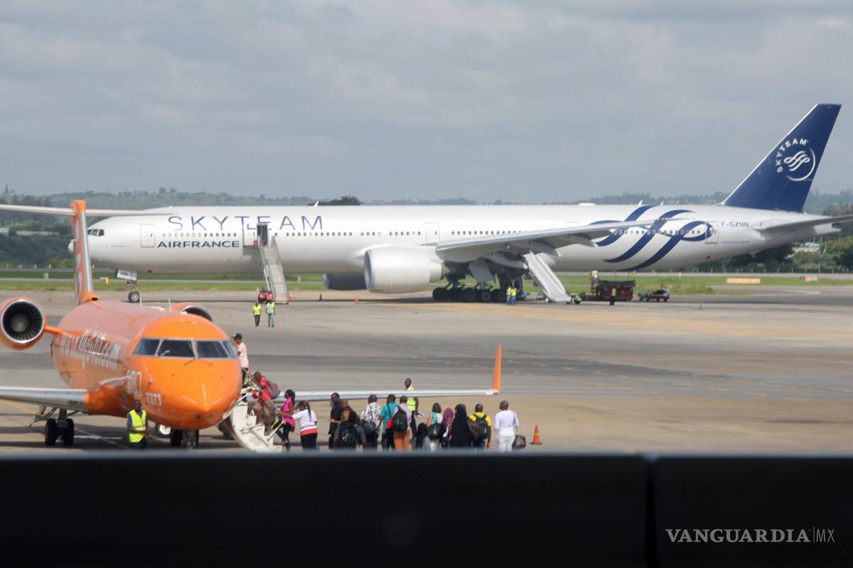 Arrestan a pasajero de Air France por caso de bomba falsa