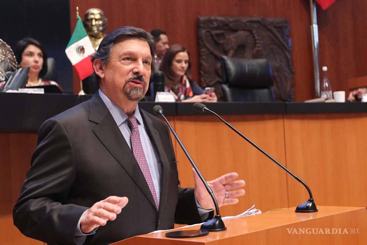 Gómez Urrutia pide revisar a profundidad las concesiones mineras