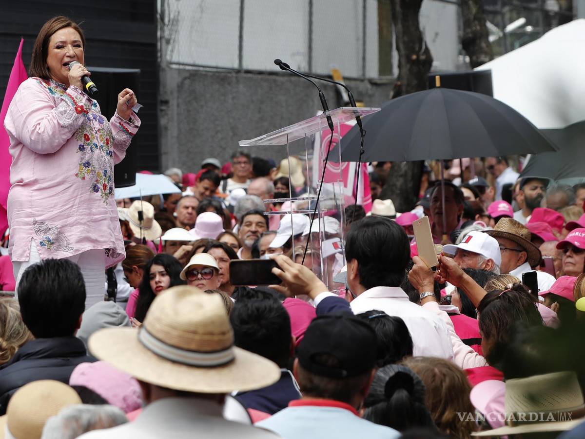 $!Organizaciones opositoras y Xóchitl Gálvez, denunciaron ante el IINE una fraudulenta sobrerrepresentación, en la que el oficialismo obtendría más escaños.