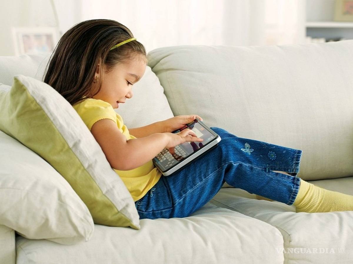 $!Si tienes un hijo menor de 5 años la OMS te recomienda que no vea más de una hora diaria la TV