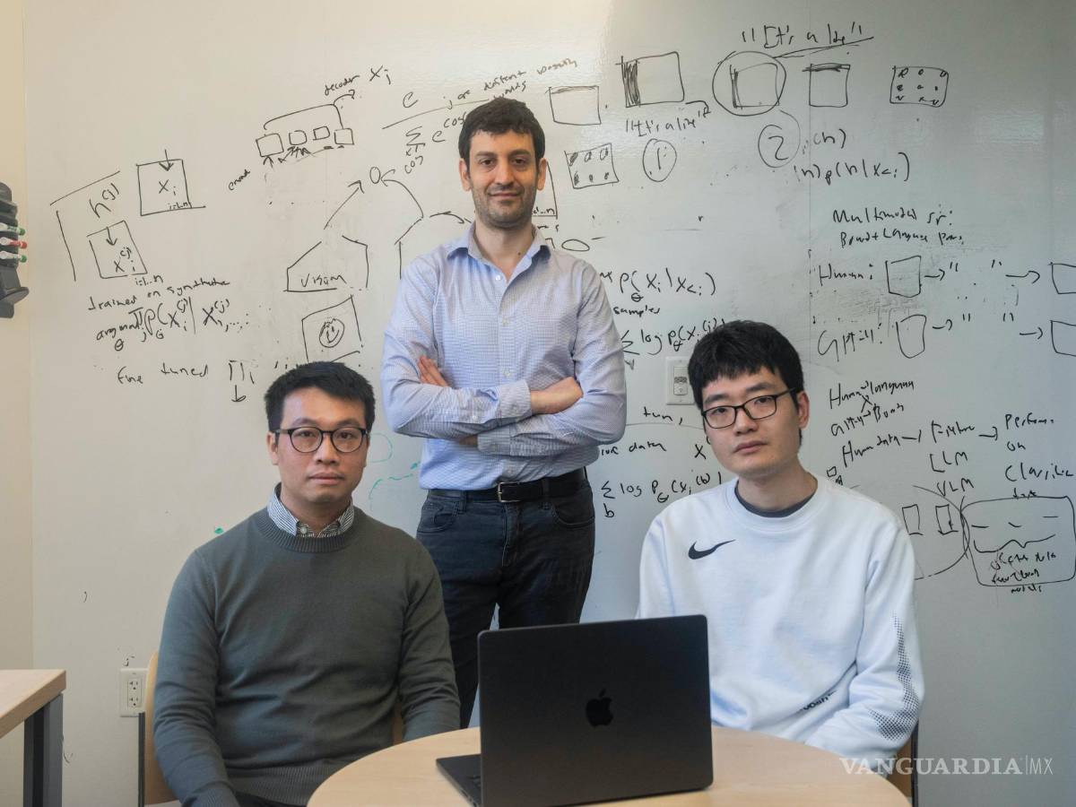 $!Dr. Brenden Lake (c) psicólogo de la Universidad de Nueva York, en la Universidad de Nueva York, con Wai Keen Vong (i) y Wentao Wan, Ph.D. en Nueva York