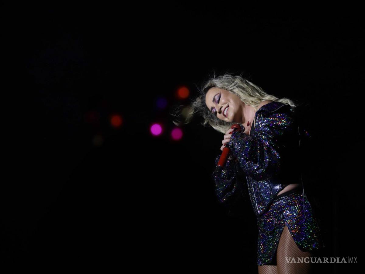 $!María José sorprendió a Saltillo con la presentación de su álbum LIBERTAD