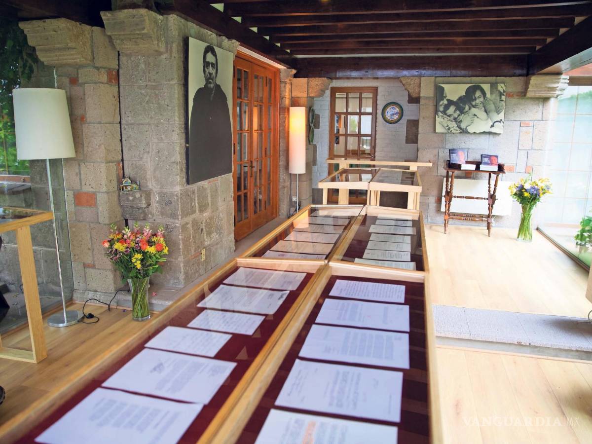 $!En sólo dos semanas, Emilia, nieta de Gabriel García Márquez, y su padre, Gonzalo García Barcha, hicieron una selección de las 150 cartas halladas en una caja.