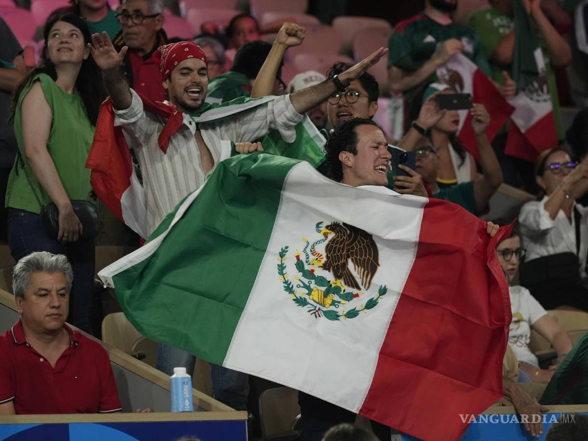 $!La fanaticada azteca se hizo sentir en la batalla de su compatriota Marco Verde, contra el uzbeko Asadkhuja Muydinkhujaev.