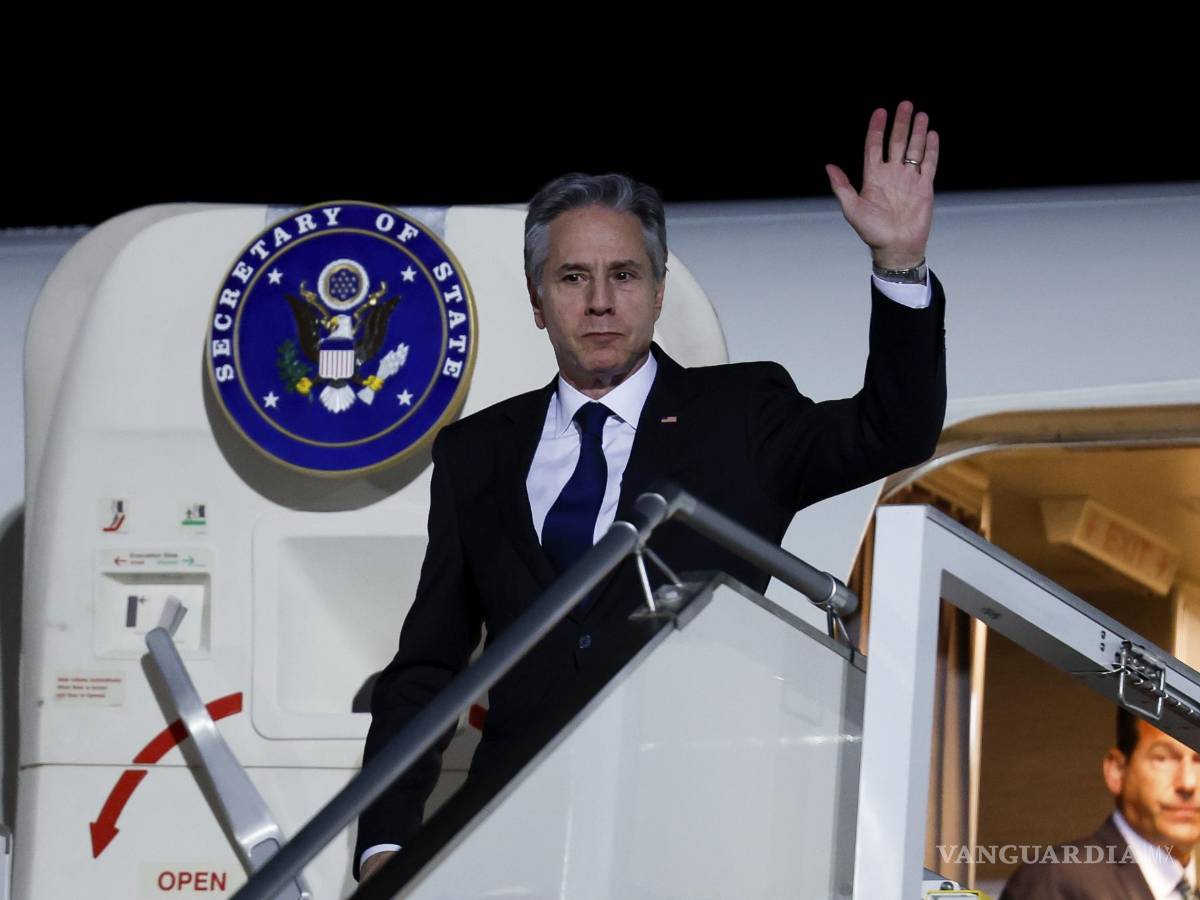 $!El secretario Antony Blinken arribó este domingo a Abu Dhabi, en el marco de una gira por Medio Oriente.